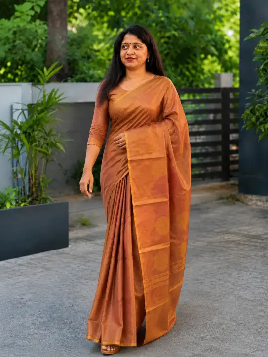 Women’s Tissue Cotton Saree|Elegant Golden Border